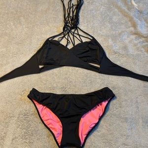 Victoria’s Secret bikini